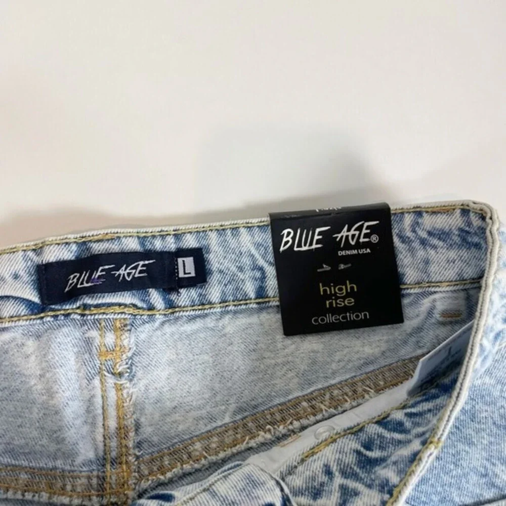 Blue Age High Rise Cut‎ Off Shorts Womens Size L Blue Light Denim Raw Hem NEW